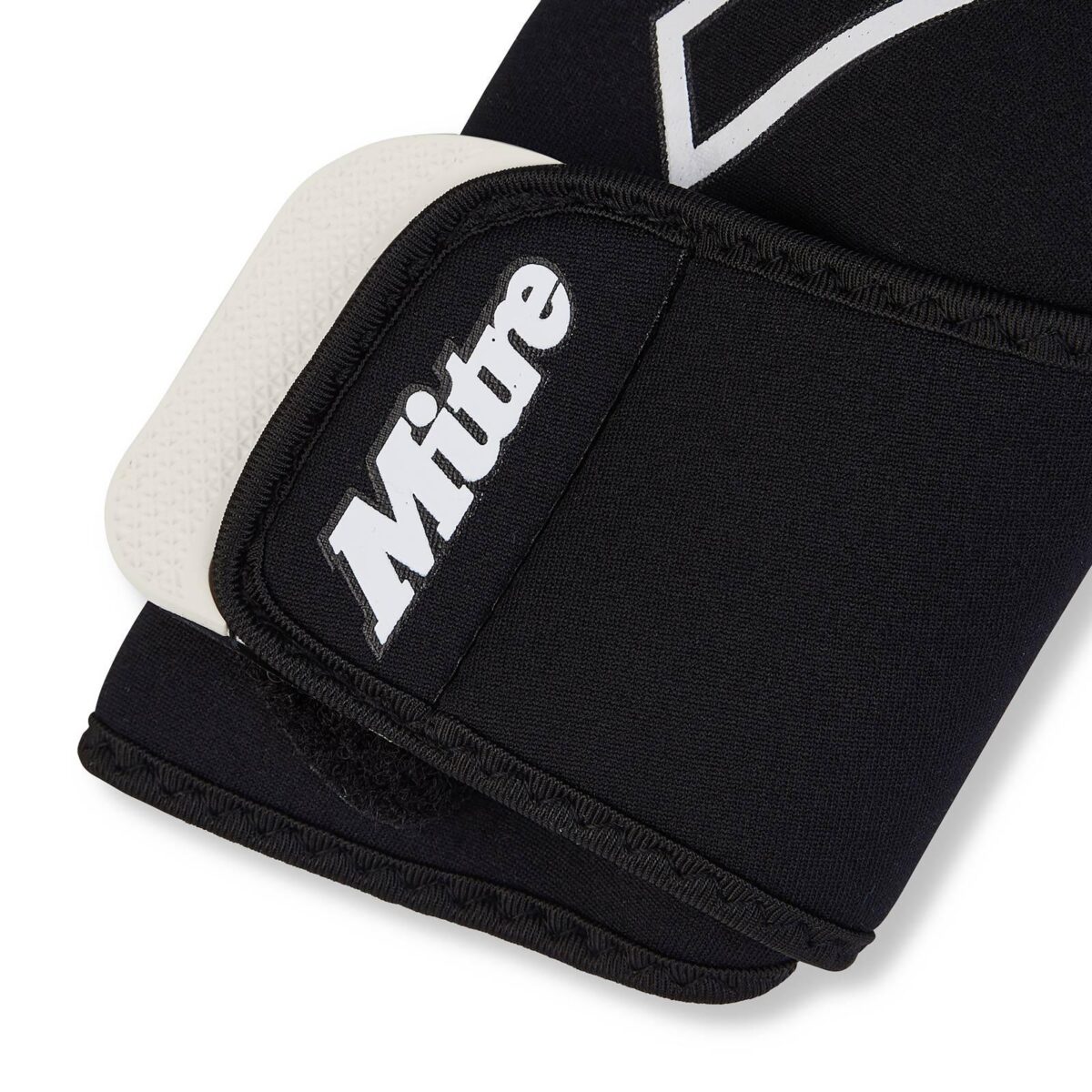 Mitre Mitre Senior Impel Goalkeeping Glove - Image 3